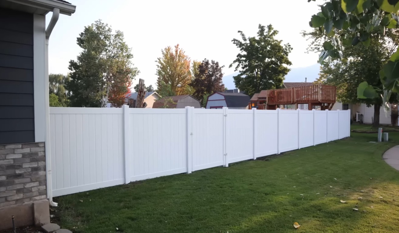 Low-maintenance vinyl and PVC fences in North Augusta, SC